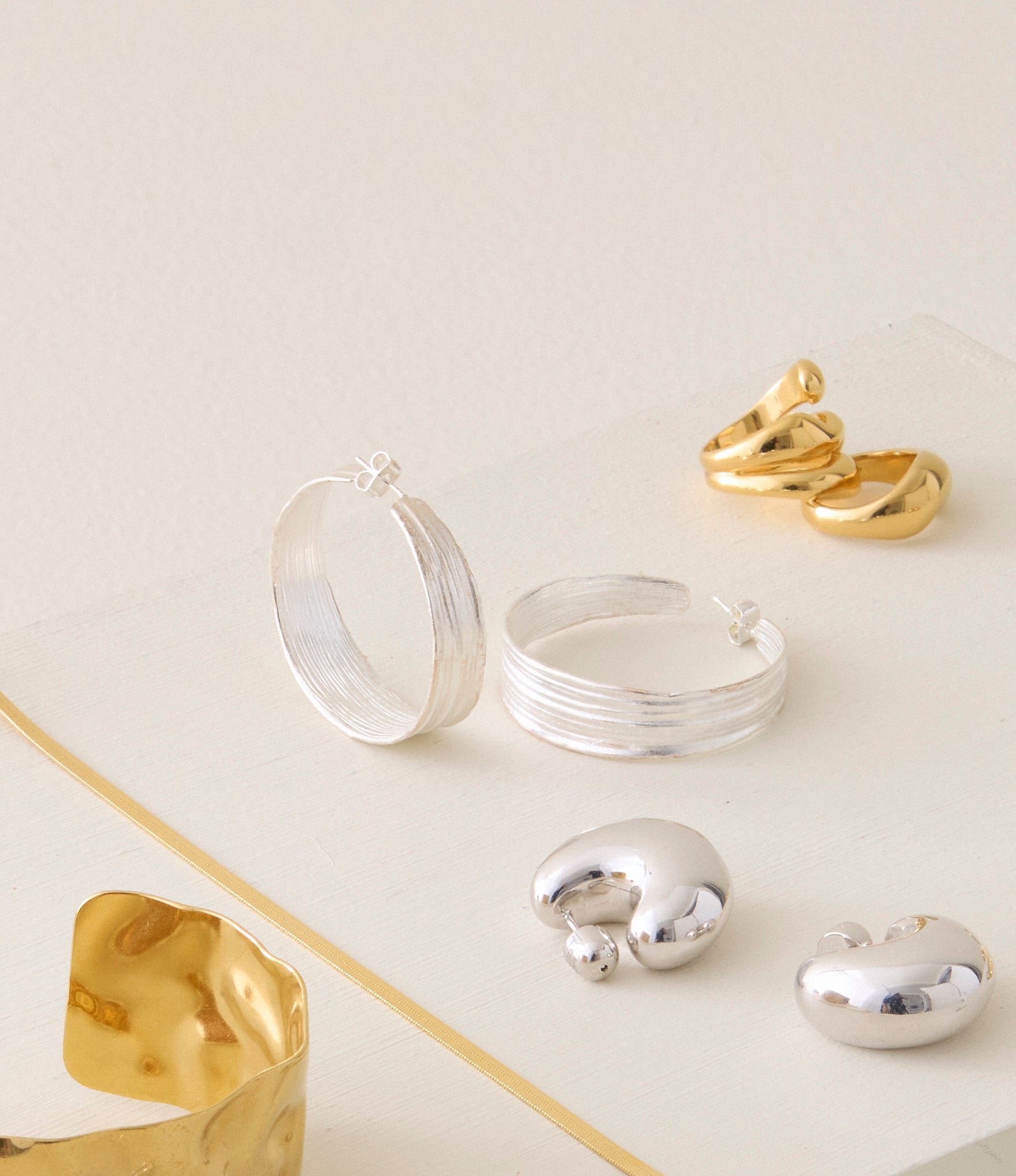 Olive Grande øreringe, 45 mm - sølvbelagt